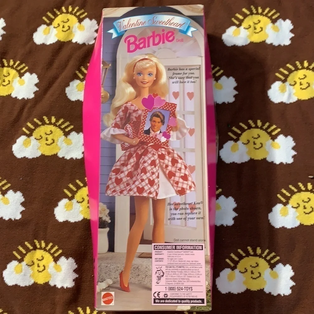 Vintage 1995 Mattel Valentine’s Day sweetheart Barbie special edition blonde